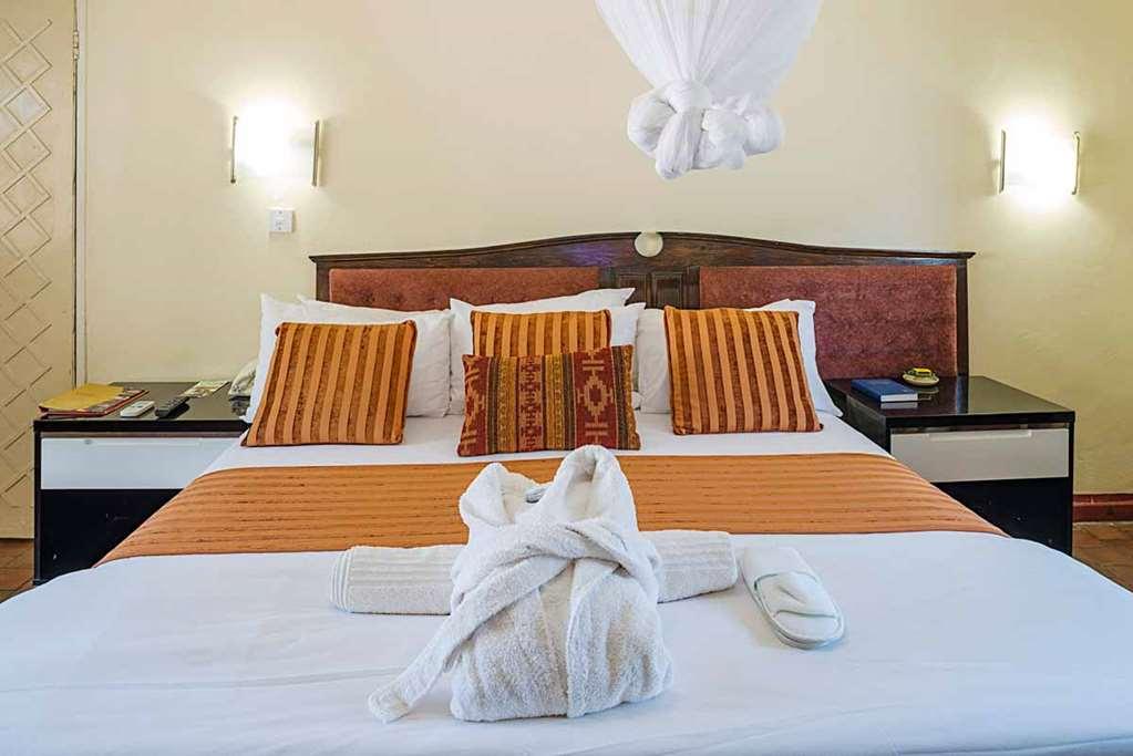 Kadoma Hotel & Conference Centre Szoba fotó