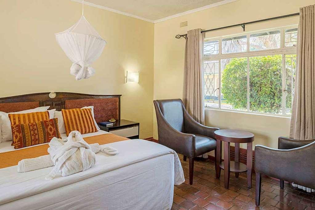 Kadoma Hotel & Conference Centre Szoba fotó
