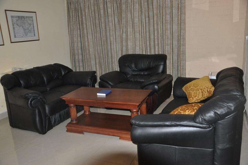 Kadoma Hotel & Conference Centre Szoba fotó