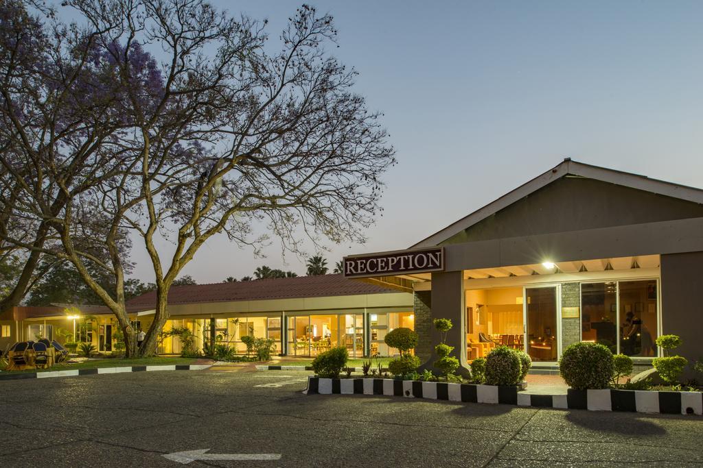 Kadoma Hotel & Conference Centre Kültér fotó